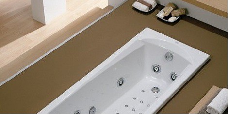 Baignoire balnéo